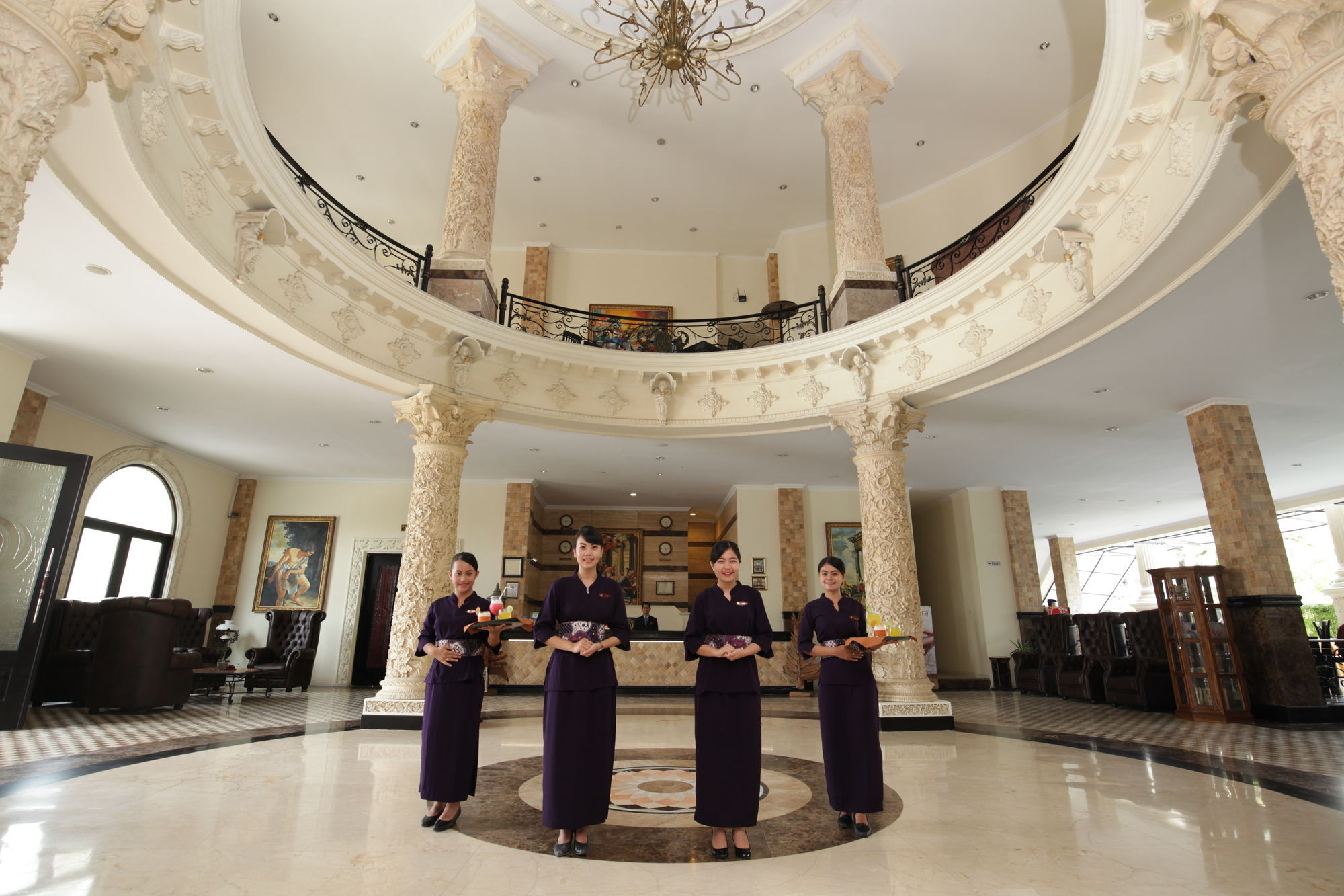 The Grand Palace Hotel Джокякарта Екстериор снимка