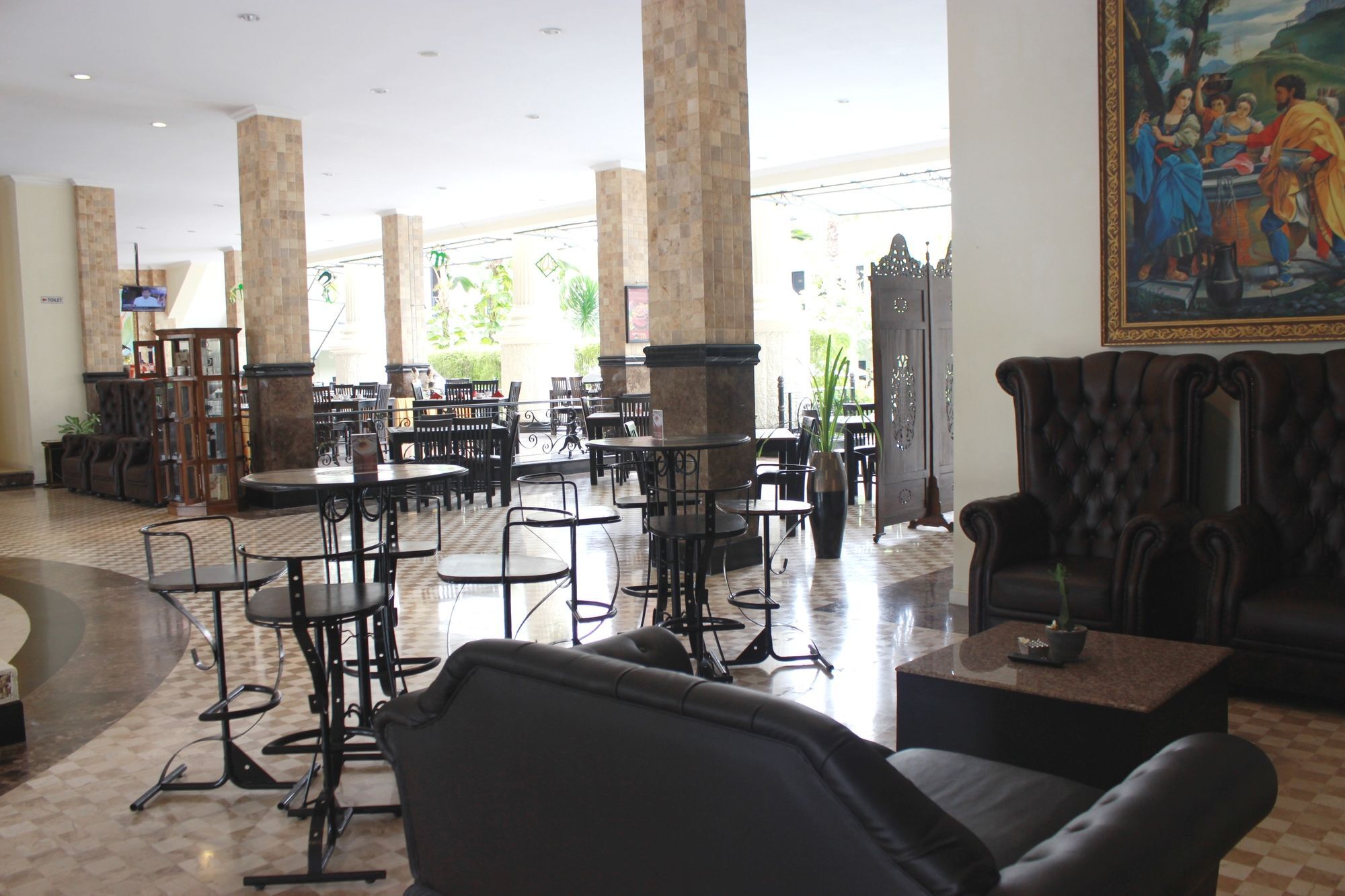 The Grand Palace Hotel Джокякарта Екстериор снимка
